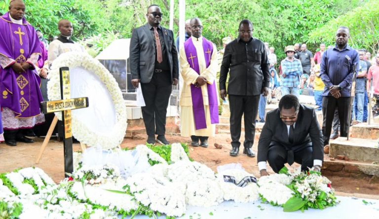 PHOTO-2025-12-16-17-34-08